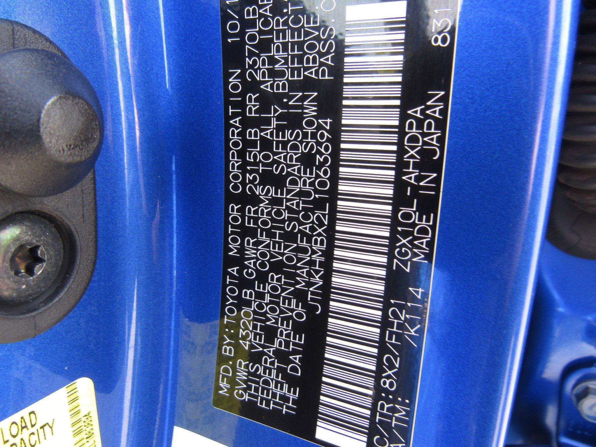 Used 2020 Toyota C-HR LE image 27