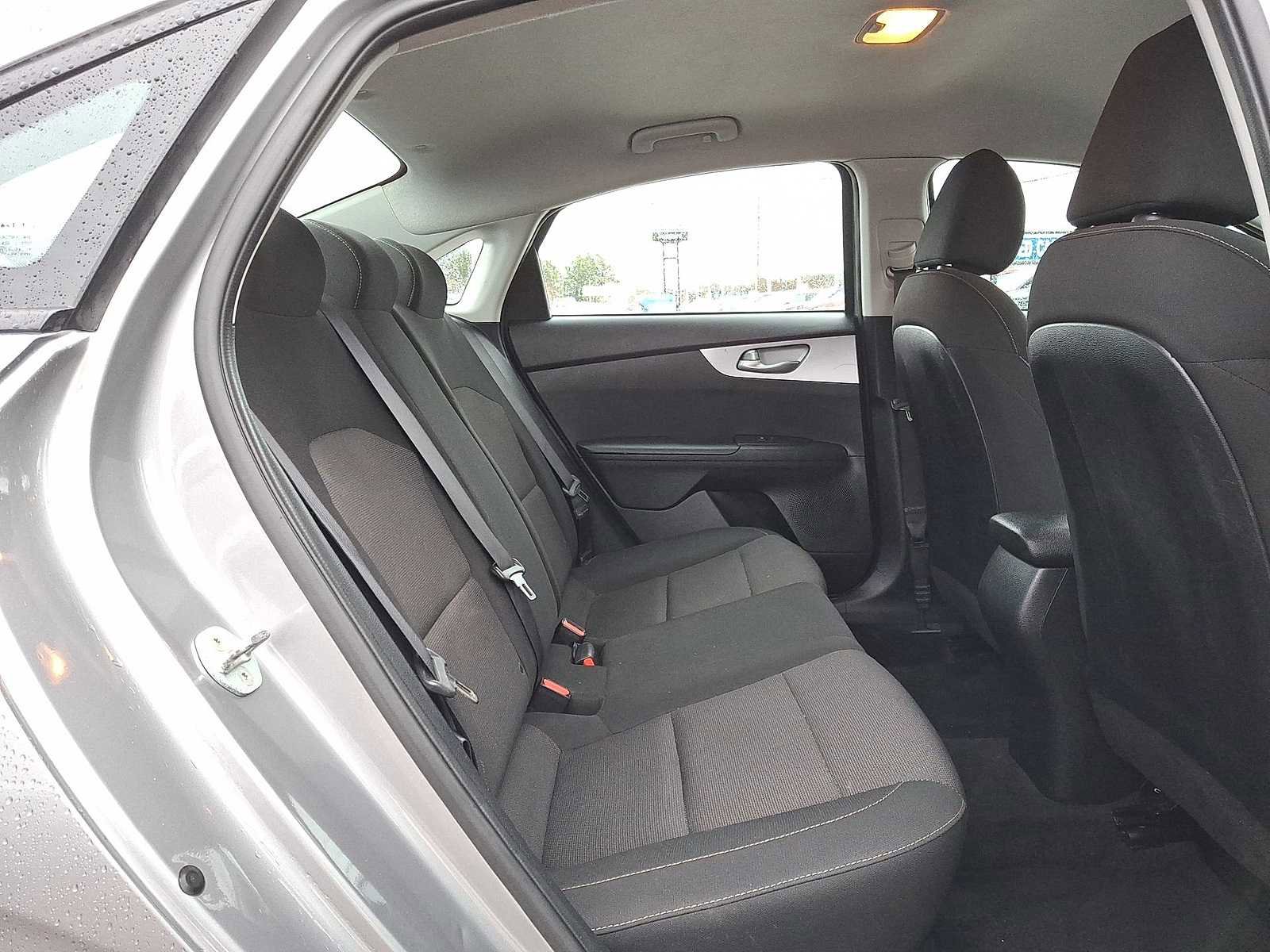 Used 2022 Kia Forte LXS image 29