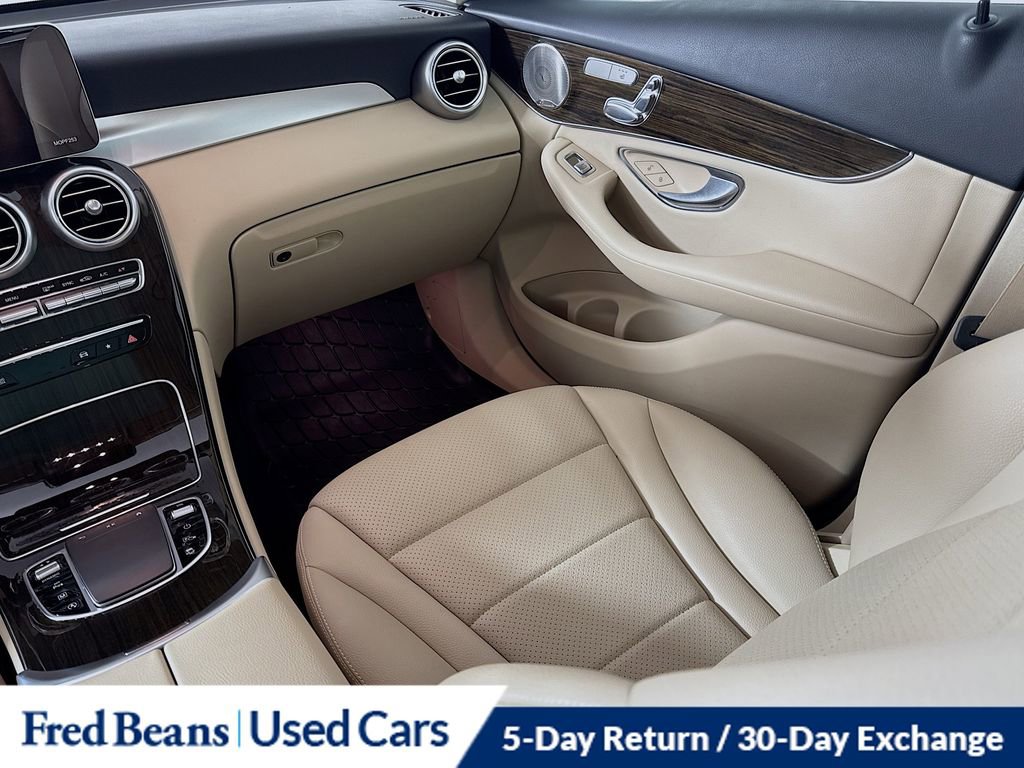 Used 2021 Mercedes-Benz GLC 300 4MATIC image 25