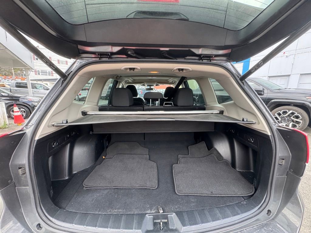 Used 2022 Subaru Forester Premium image 11