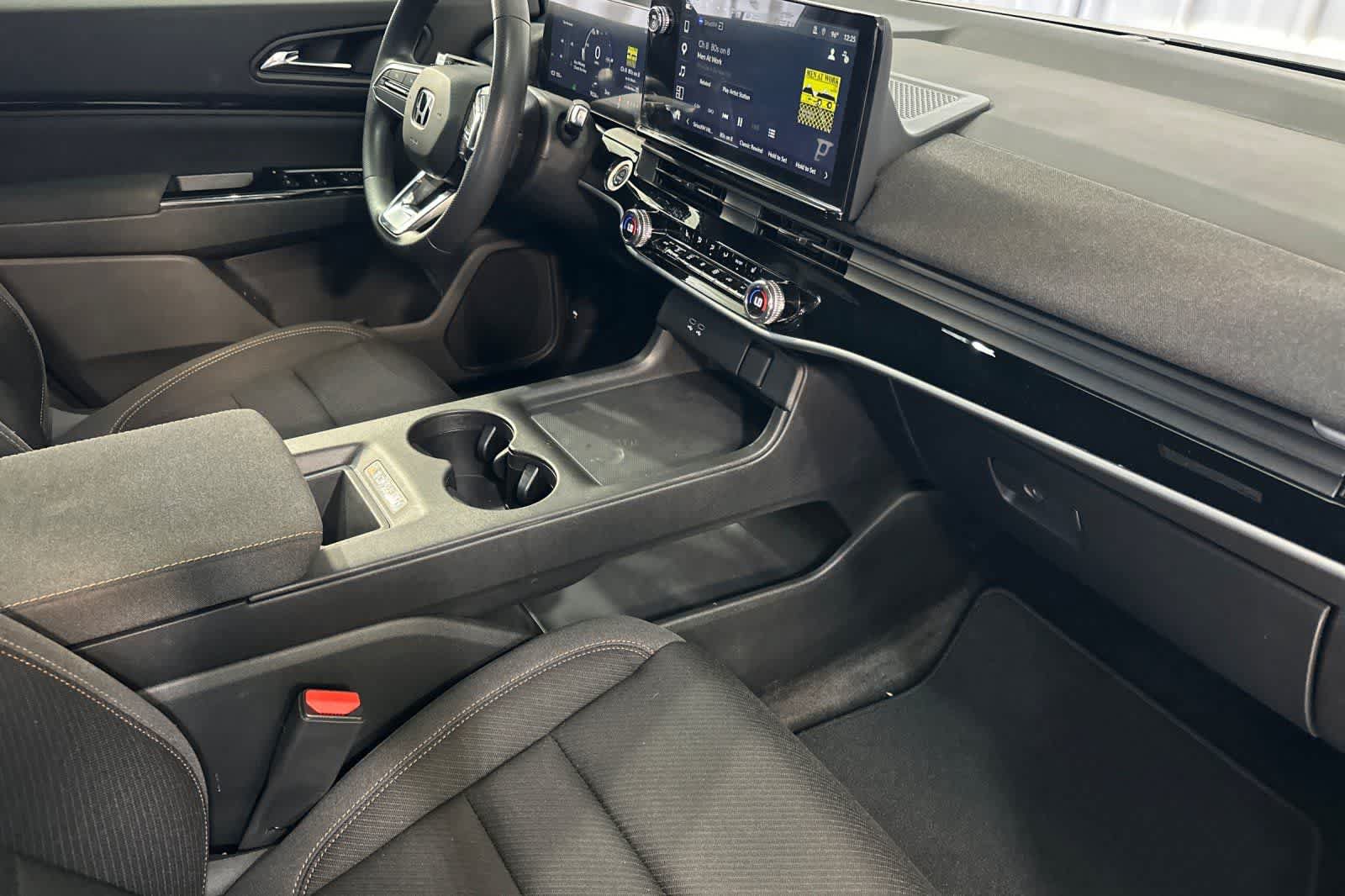 Used 2025 Honda Prologue EX image 18