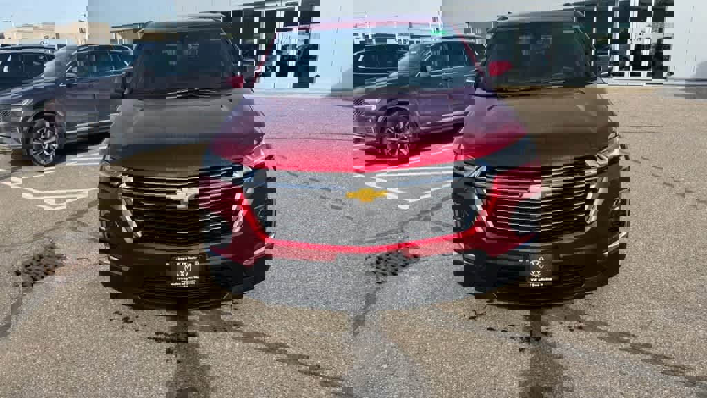 Used 2024 Chevrolet Traverse LT image 8