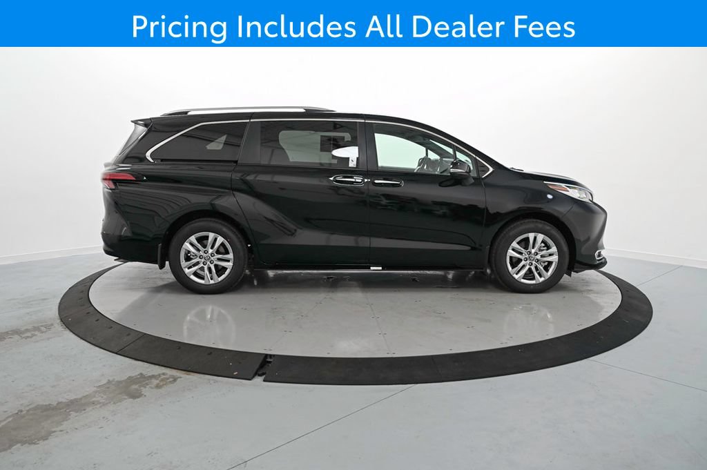 New 2026 Toyota Sienna Limited FWD image 5