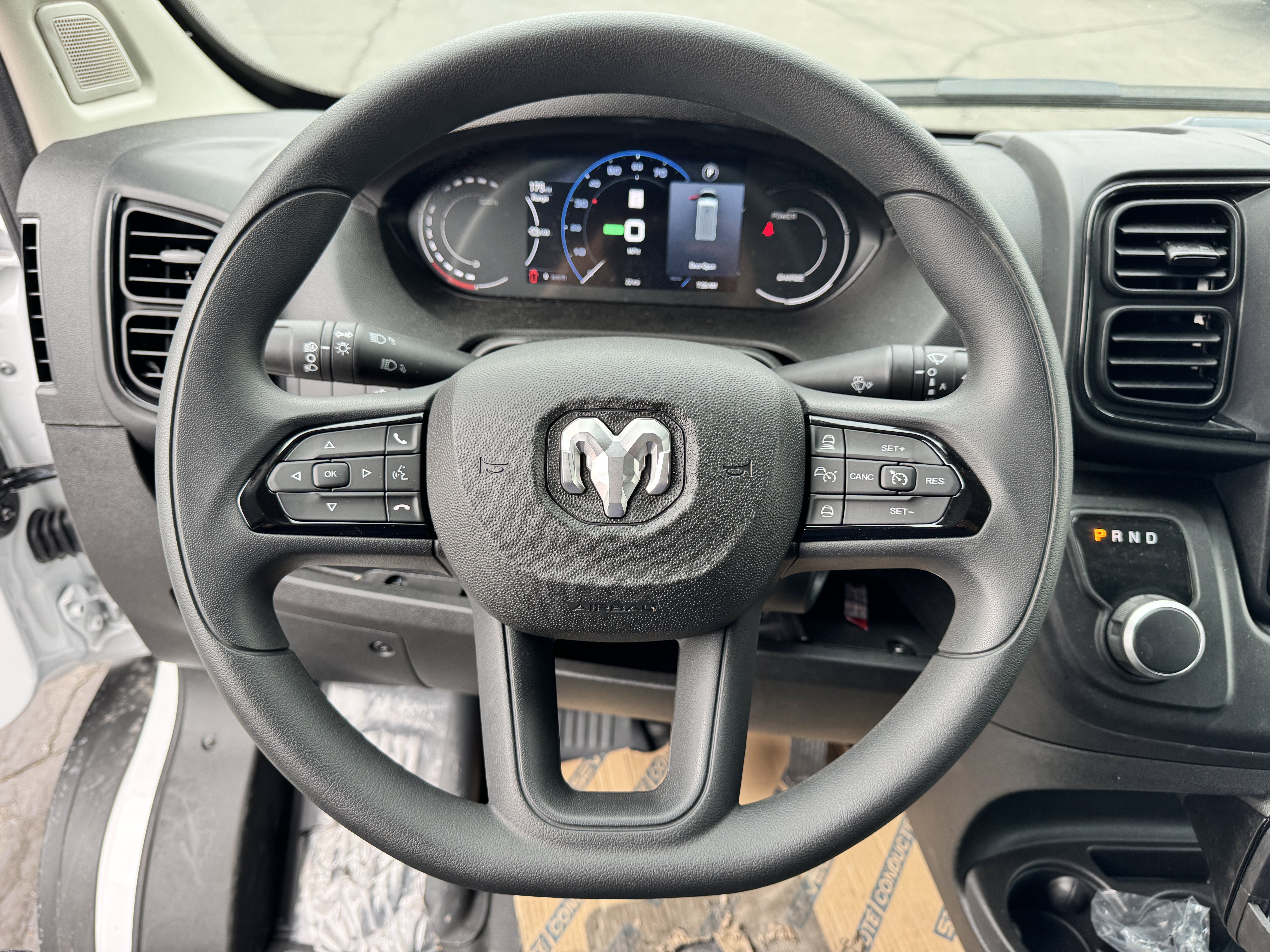 New 2025 RAM ProMaster 3500 w/ Convenience Group FWD image 14