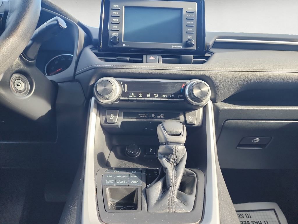 Certified 2022 Toyota RAV4 LE image 11