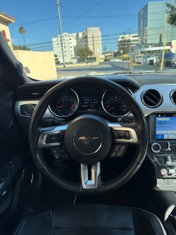 Used 2016 Ford Mustang Premium RWD image 9