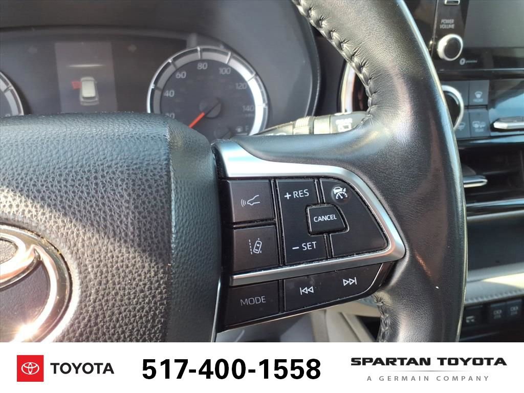 Used 2021 Toyota Highlander LE image 17