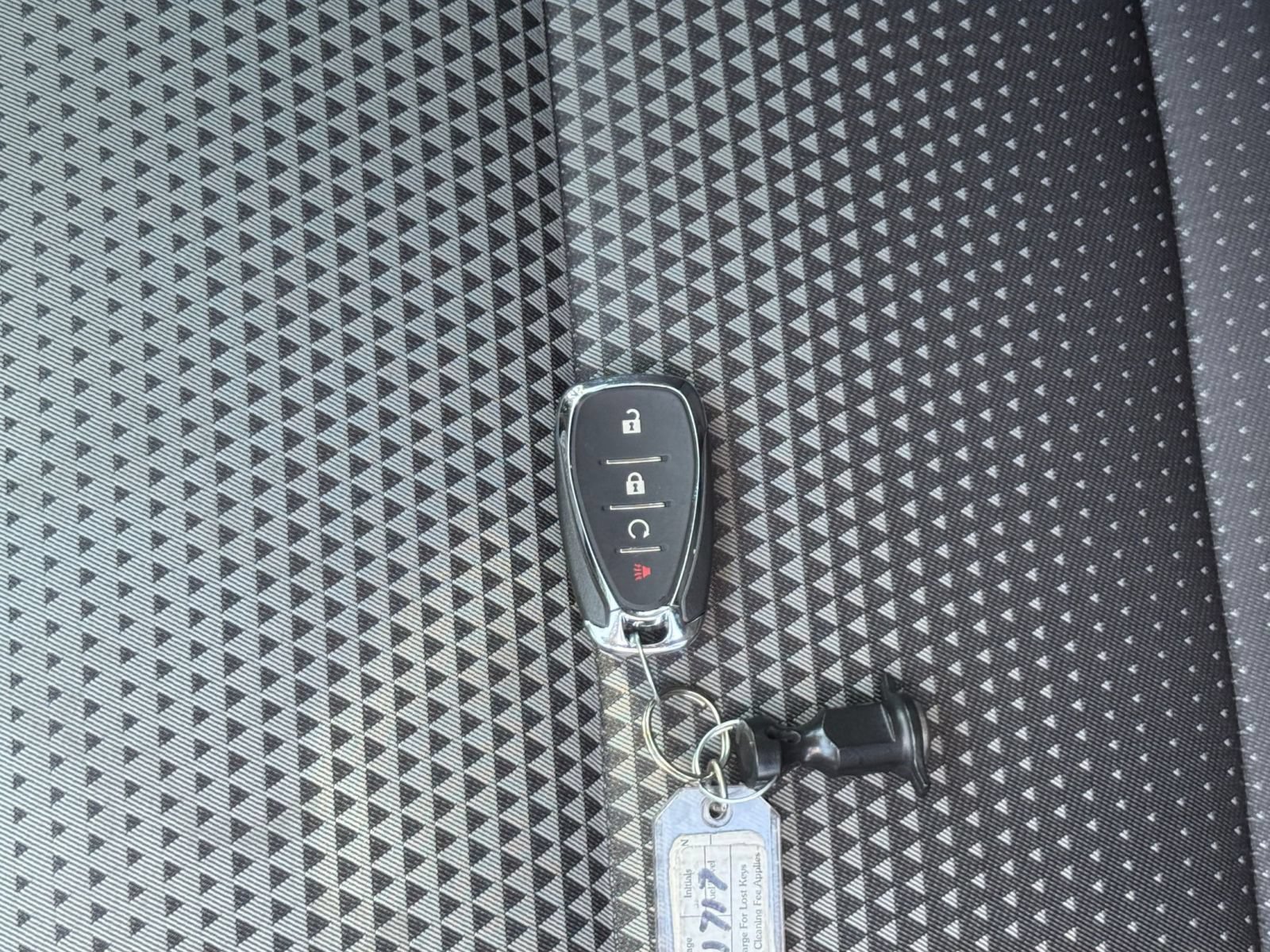 Used 2025 Chevrolet Trax LT FWD image 21