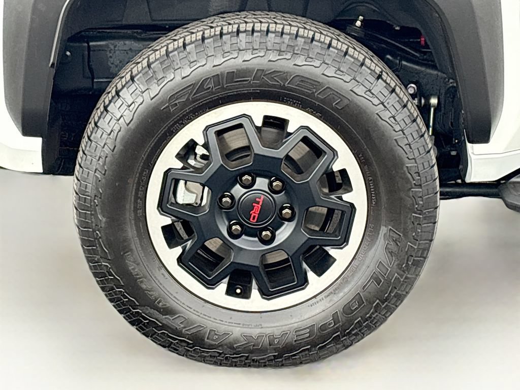 Certified 2025 Toyota 4Runner TRD Off-Road Premium w/ Tow Technology Package AWD/4WD image 32