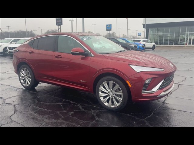 Certified 2024 Buick Envista Avenir image 2