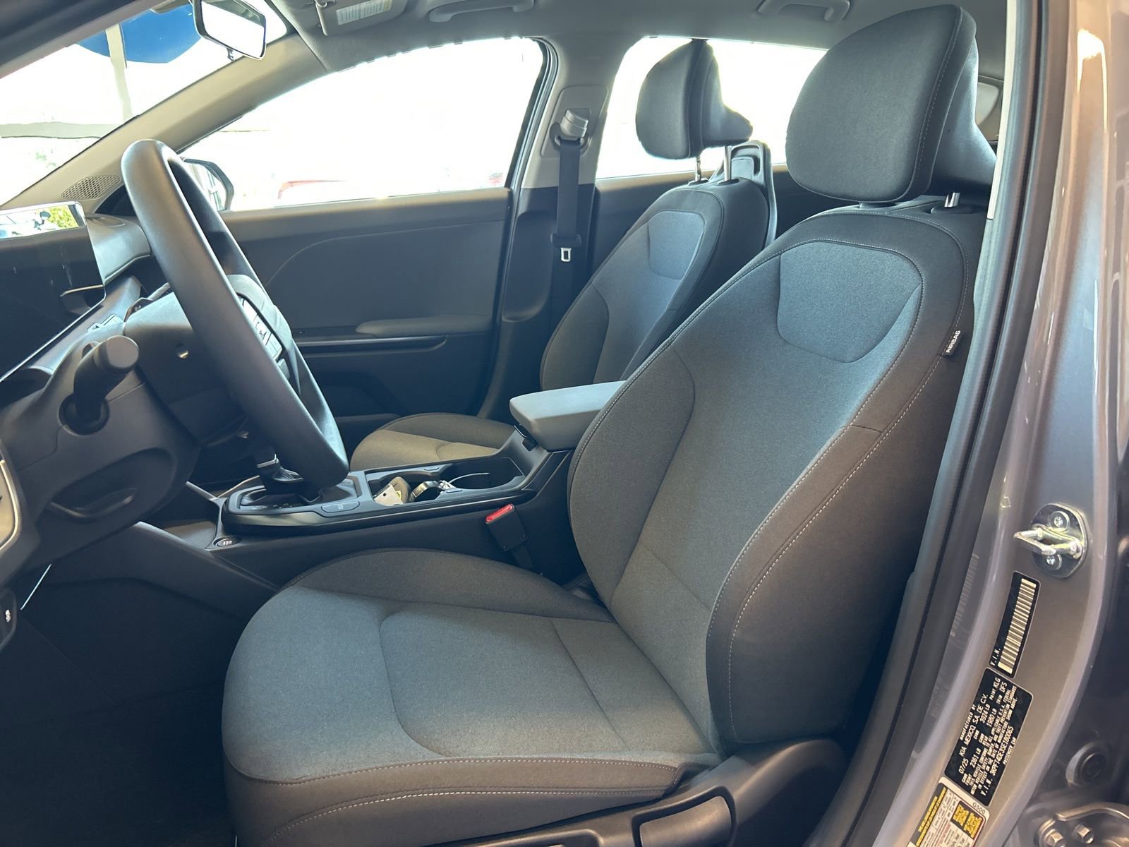 New 2025 Kia K4 LXS image 13