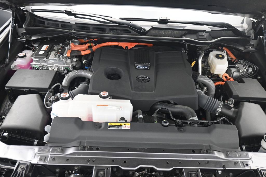 Used 2024 Toyota Tundra Limited AWD/4WD image 26
