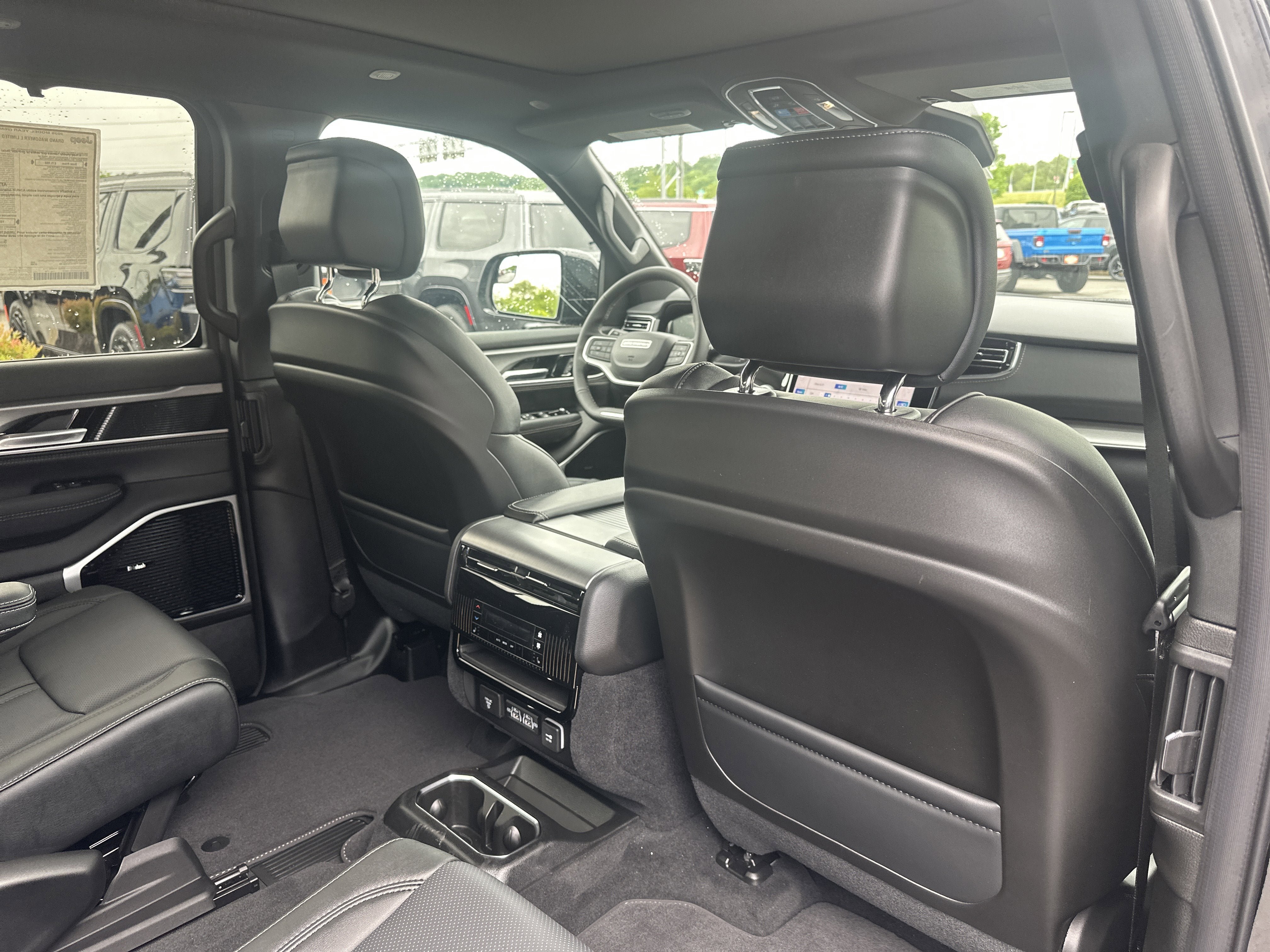 New 2026 Jeep Grand Wagoneer L Limited AWD/4WD image 32