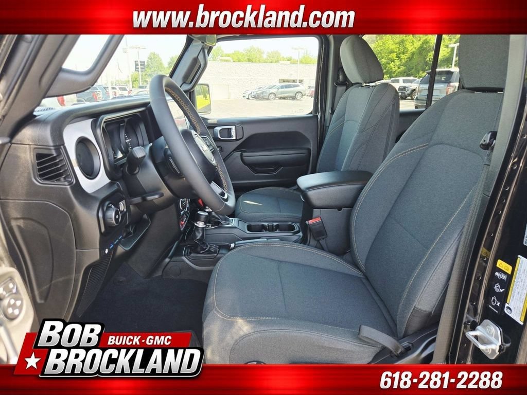 Used 2024 Jeep Wrangler Unlimited AWD/4WD image 11