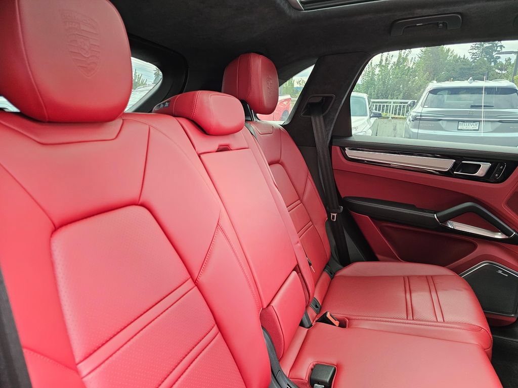 Used 2021 Porsche Cayenne Turbo S AWD/4WD image 13
