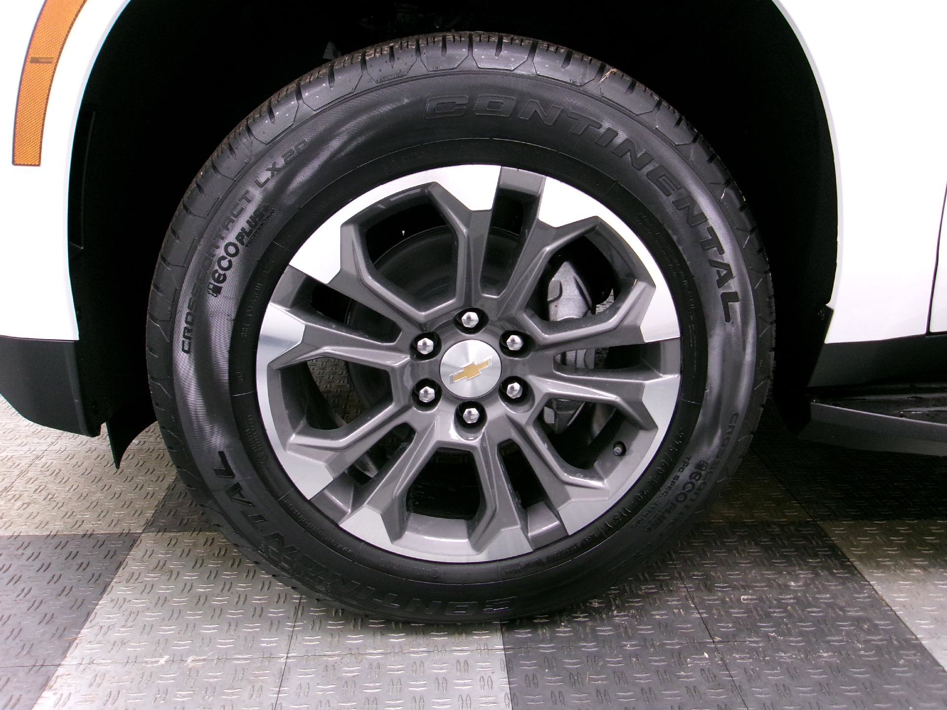 New 2026 Chevrolet Suburban LT w/ Comfort Package image 18