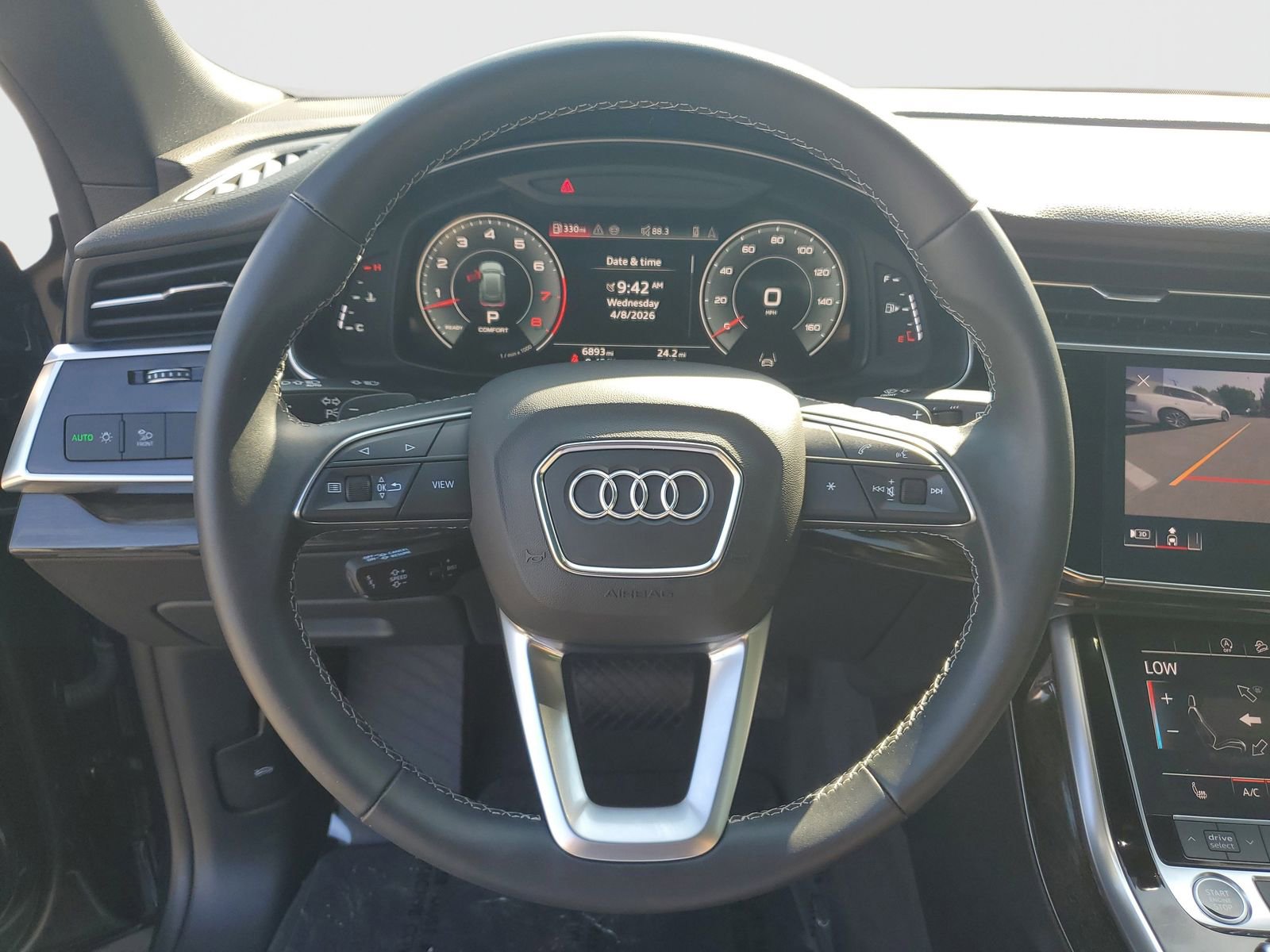 Used 2025 Audi Q8 Premium w/ Black Optic Package image 28