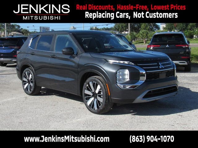 New 2025 Mitsubishi Outlander SE image 1