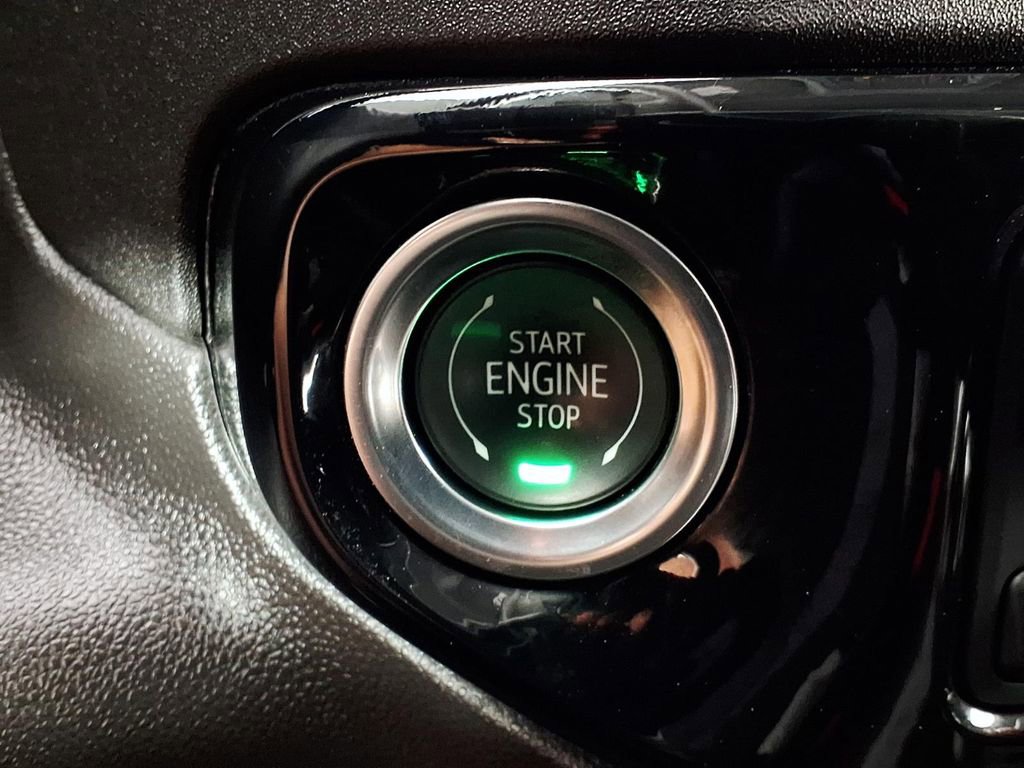 Used 2025 Chevrolet Silverado 1500 LTZ image 15