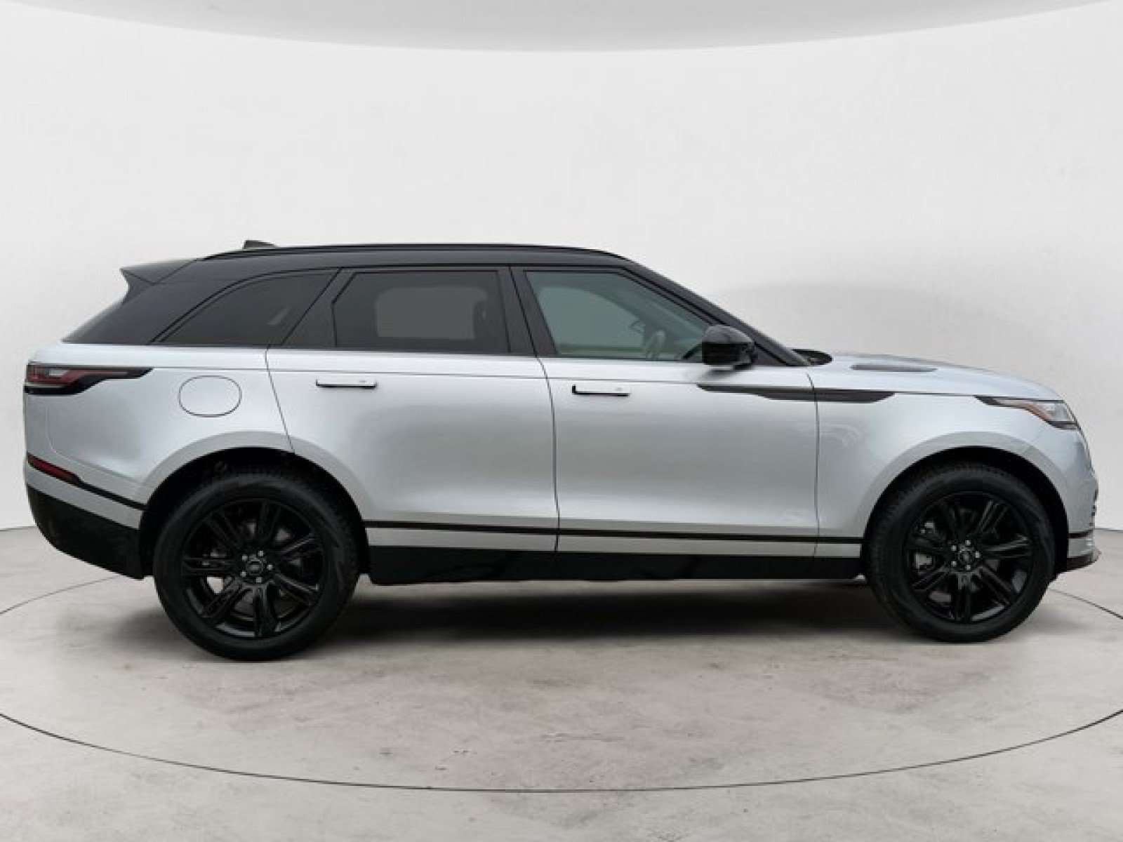 Certified 2023 Land Rover Range Rover Velar R-Dynamic S AWD/4WD image 3