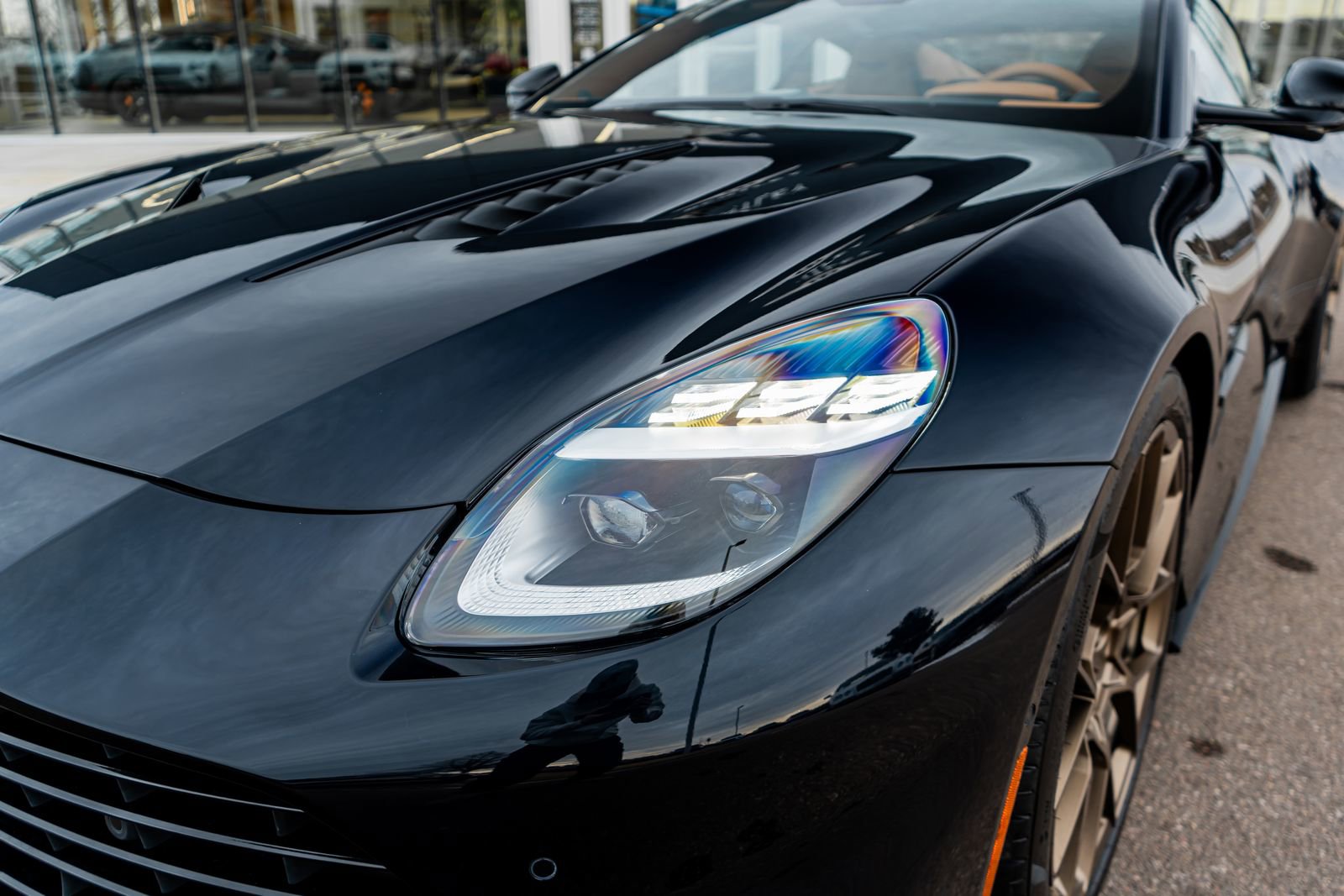 Used 2025 Aston Martin Vanquish V12 image 23