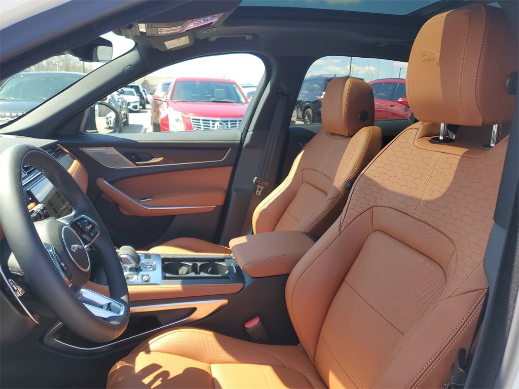 New 2026 Jaguar F-PACE R-Dynamic S image 11