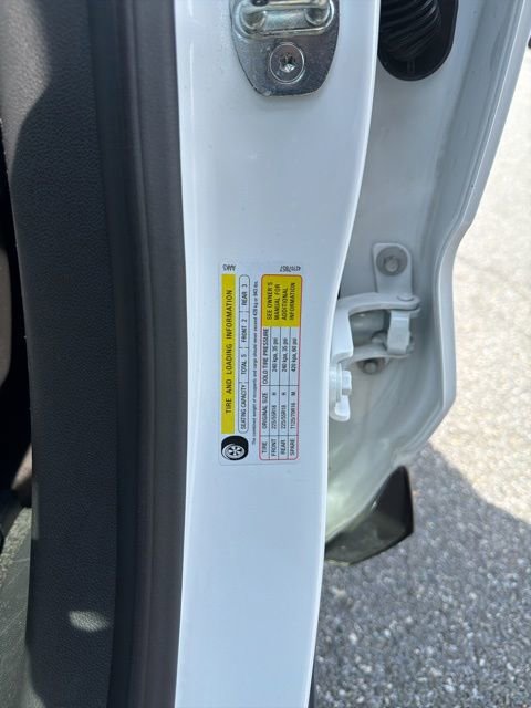 Used 2023 Buick Encore GX Preferred w/ Cold Weather Comfort Package AWD/4WD image 27