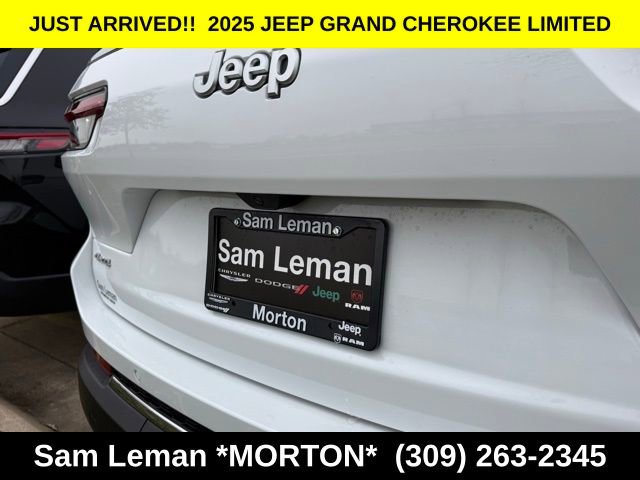 New 2025 Jeep Grand Cherokee L Laredo image 10
