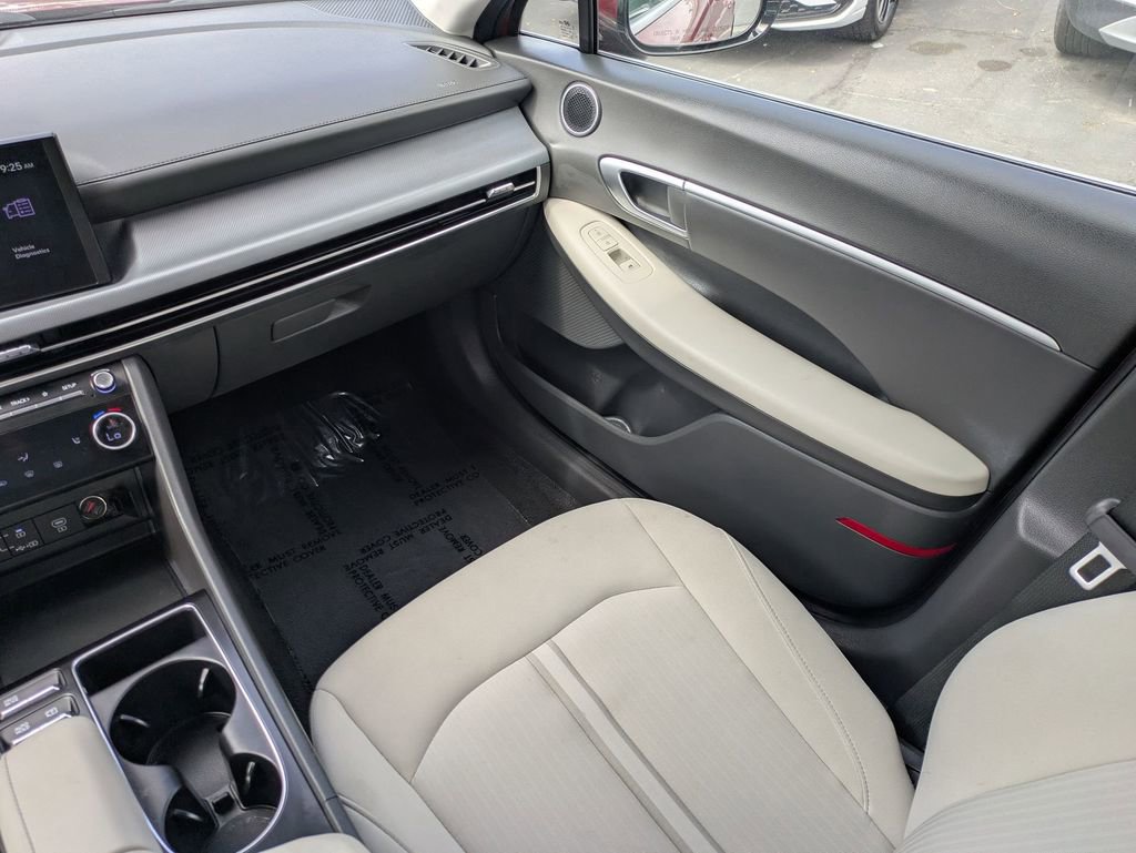 Used 2025 Hyundai Sonata SEL FWD image 30