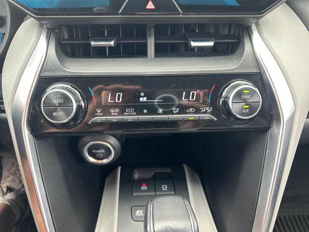 Certified 2023 Toyota Venza LE AWD/4WD image 28