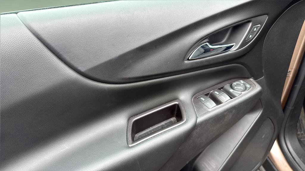 Used 2019 Chevrolet Equinox LT image 11