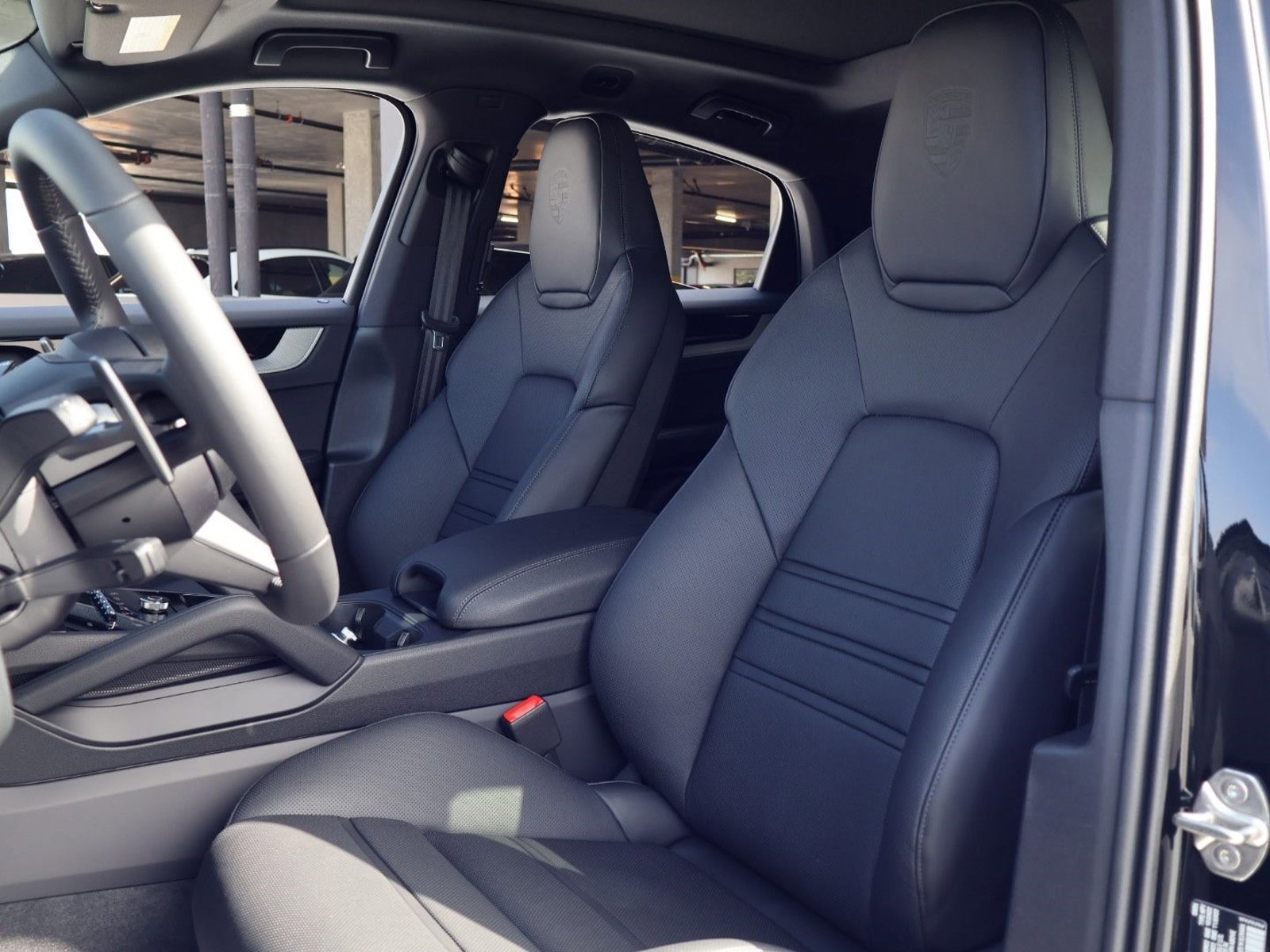 New 2026 Porsche Cayenne Coupe AWD/4WD image 5