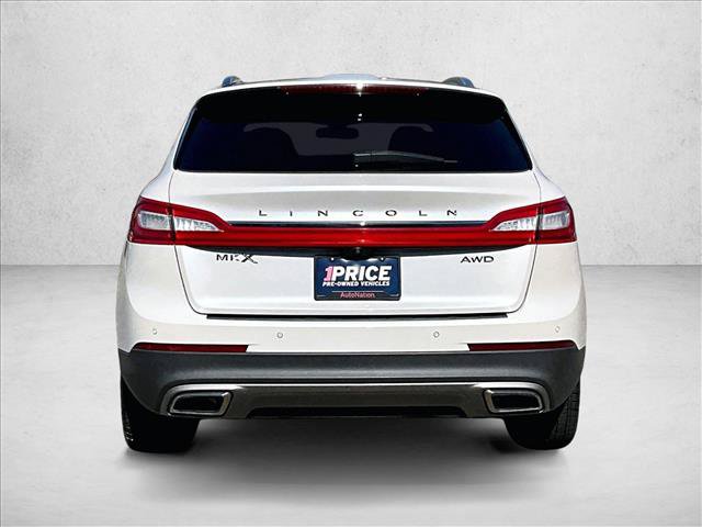 Used 2018 Lincoln MKX Reserve w/ Driver Assistance Package AWD/4WD image 4