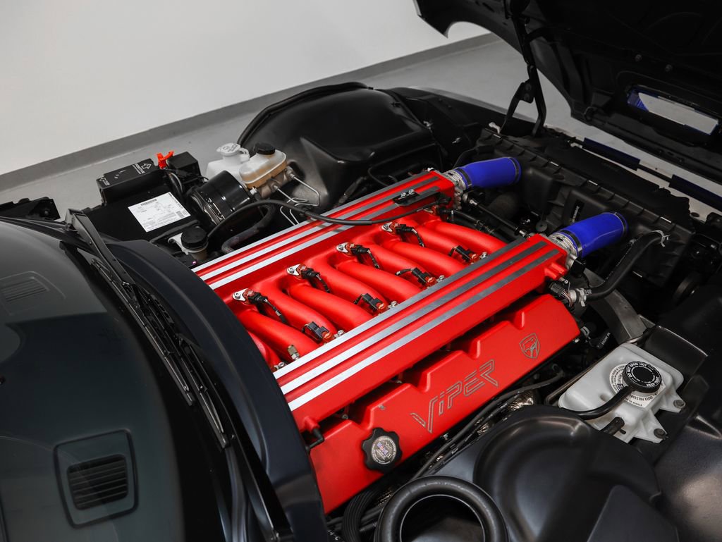 Used 1998 Dodge Viper GTS image 19