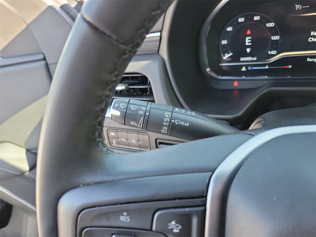 Certified 2023 GMC Yukon XL SLT image 31