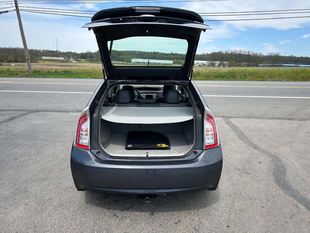 Used 2012 Toyota Prius Four w/ Deluxe Solar Roof Pkg FWD image 11