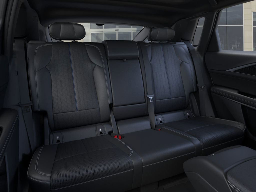 New 2025 Cadillac Lyriq Luxury image 17