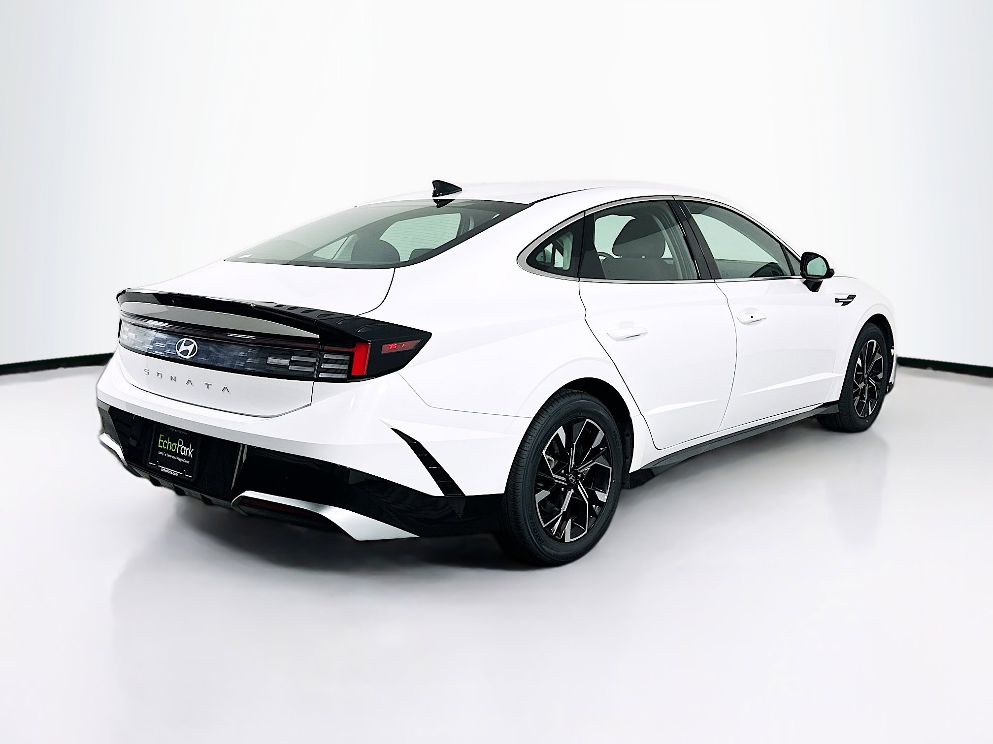 Used 2025 Hyundai Sonata SEL FWD image 9