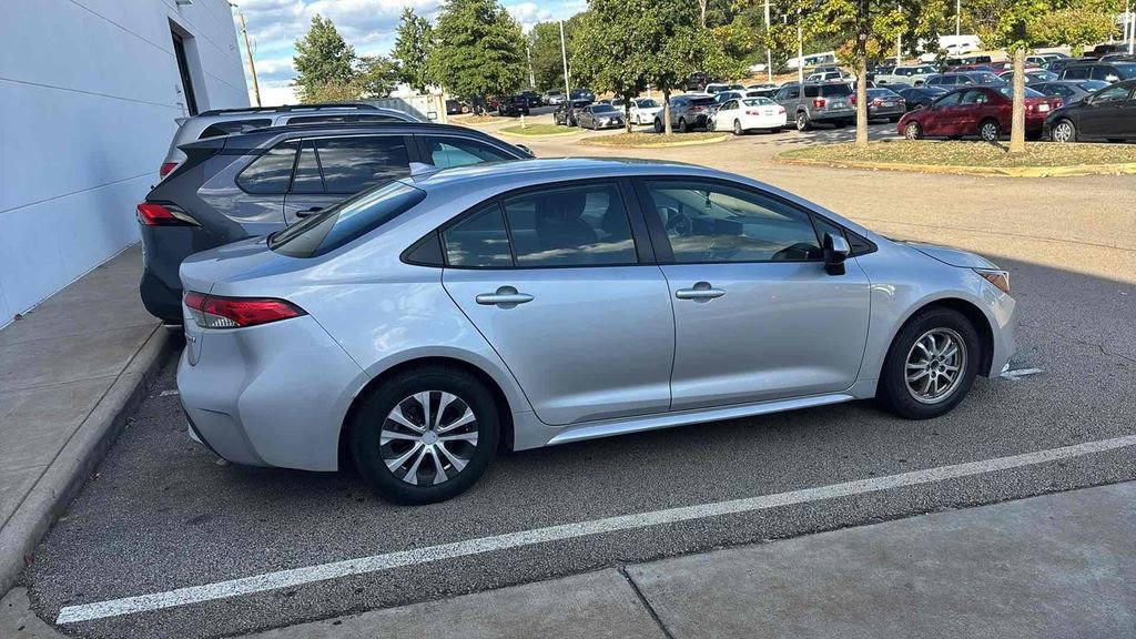 Used 2022 Toyota Corolla LE image 7