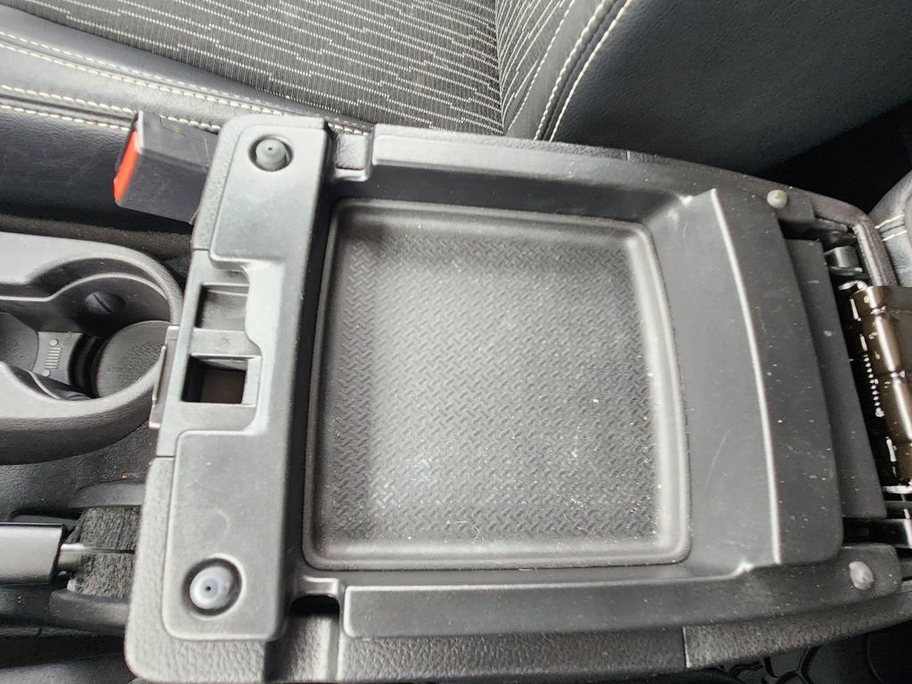 Used 2015 Jeep Wrangler Unlimited Sport image 30