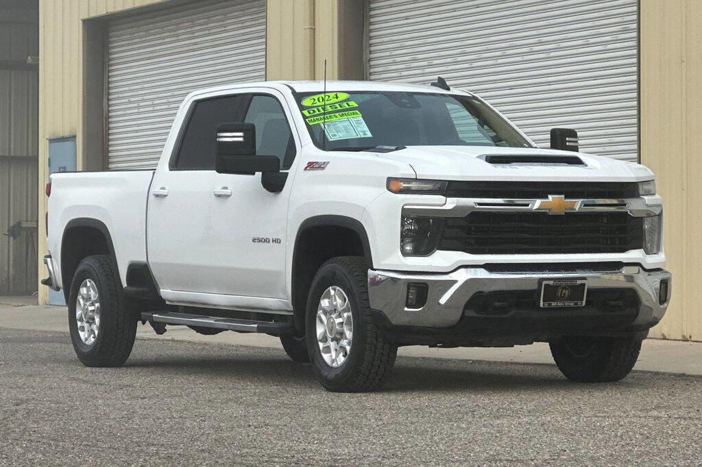 Used 2024 Chevrolet Silverado 2500 LT image 8