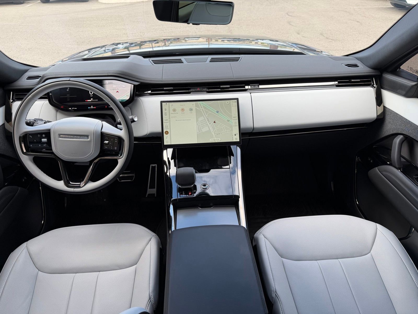 Used 2025 Land Rover Range Rover Sport Dynamic SE image 23