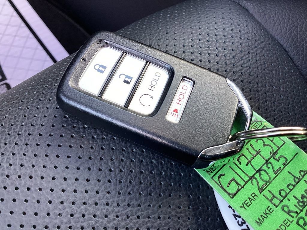 Used 2025 Honda Ridgeline RTL image 32