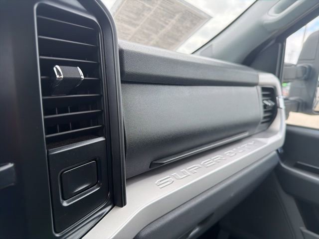 Used 2023 Ford F350 XLT w/ Snow Plow Prep Package image 28