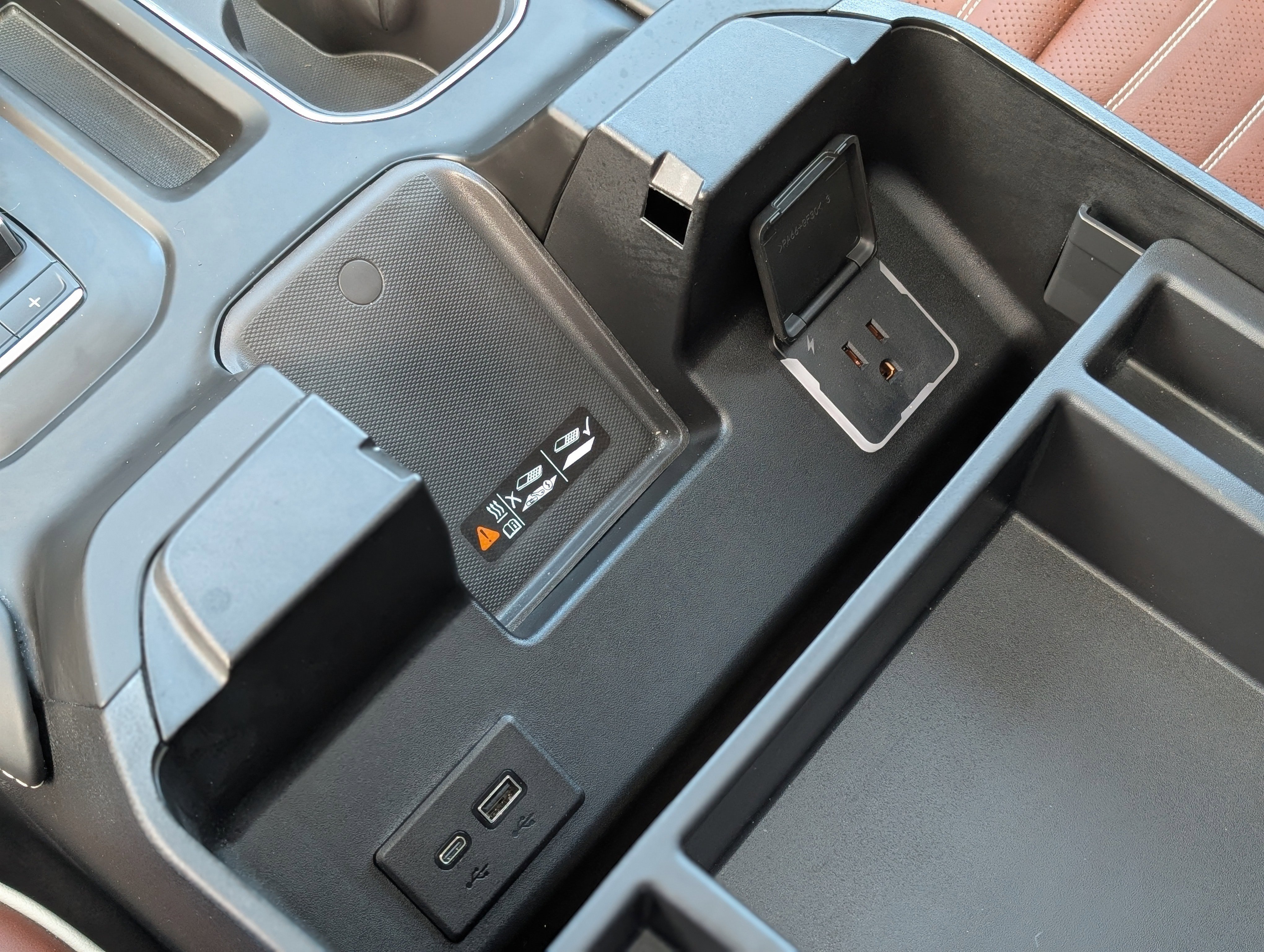 Used 2025 GMC Sierra 1500 Denali Ultimate image 28