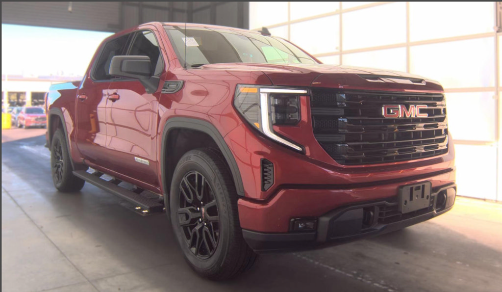 Used 2024 GMC Sierra 1500 Elevation AWD/4WD image 4
