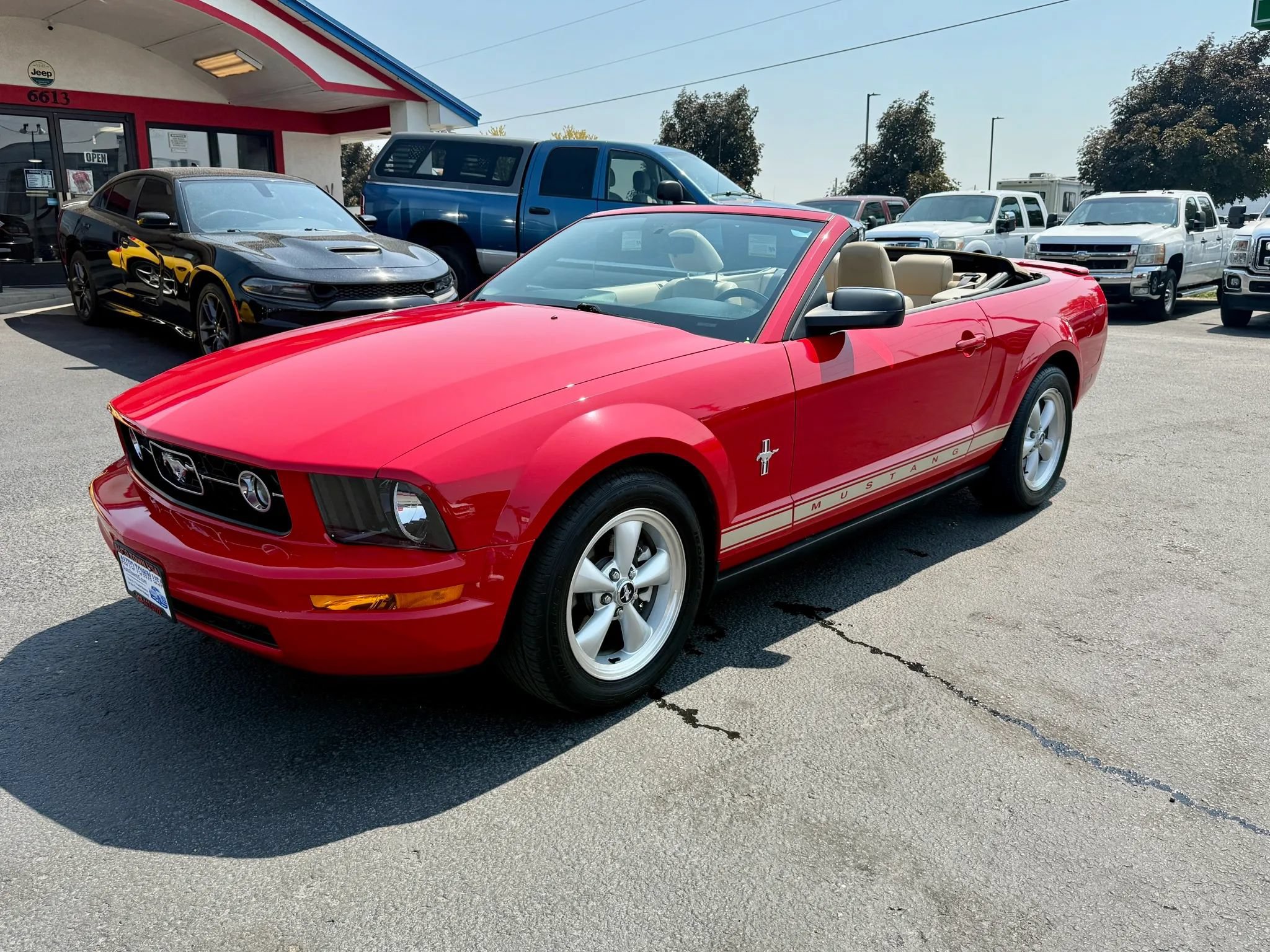 Used 2008 Ford Mustang Convertible RWD image 9