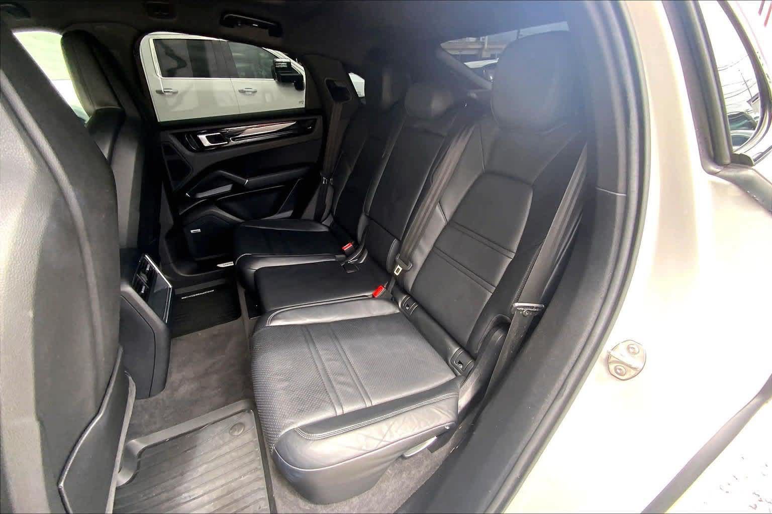 Used 2021 Porsche Cayenne S AWD/4WD image 29