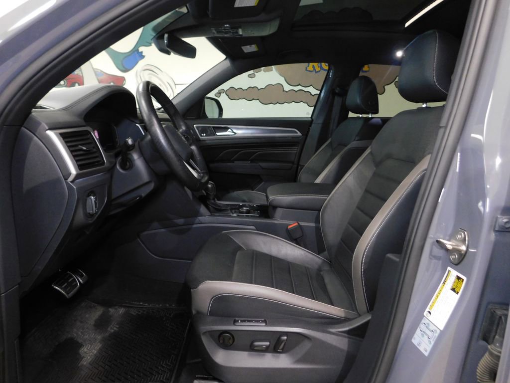 Used 2020 Volkswagen Atlas Cross Sport SEL Premium R-Line image 32