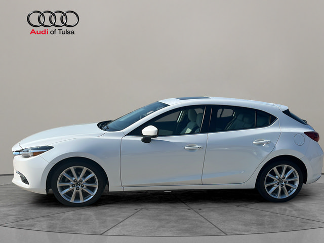 Used 2017 MAZDA MAZDA3 Grand Touring w/ Premium Equipment Package FWD image 4